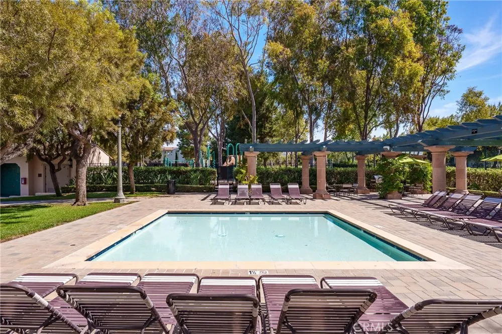 140 Talmadge Irvine, CA 92602