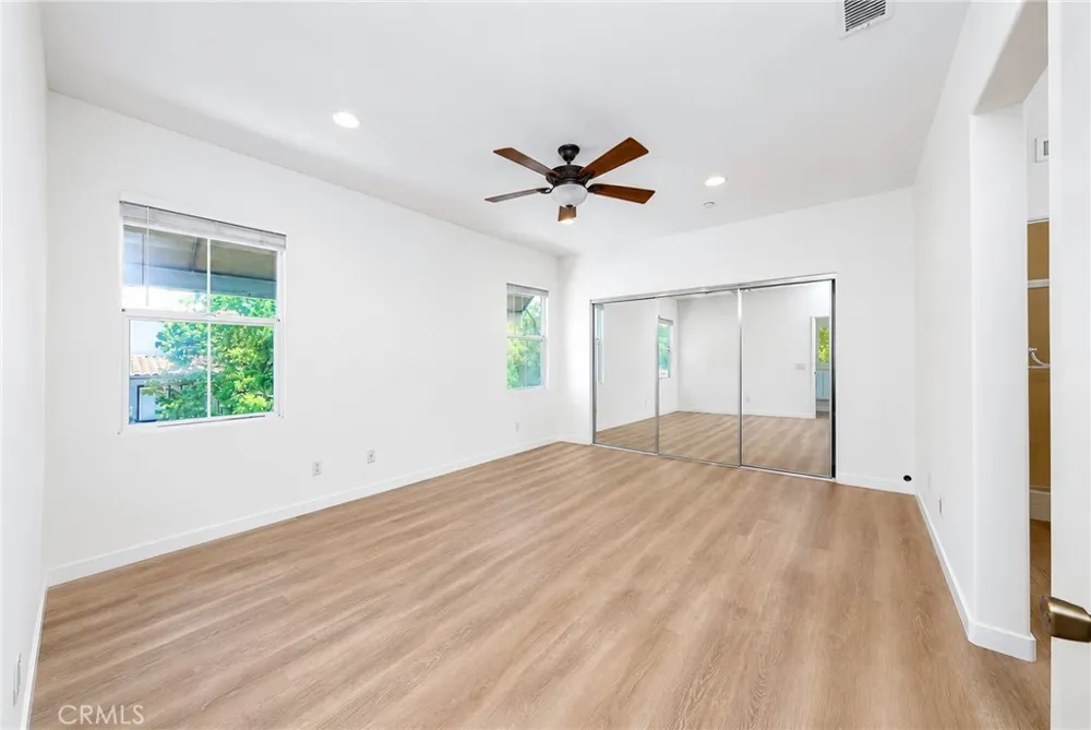 140 Talmadge Irvine, CA 92602