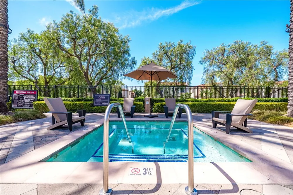 140 Talmadge Irvine, CA 92602
