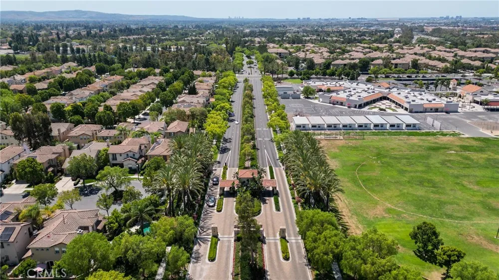 140 Talmadge Irvine, CA 92602