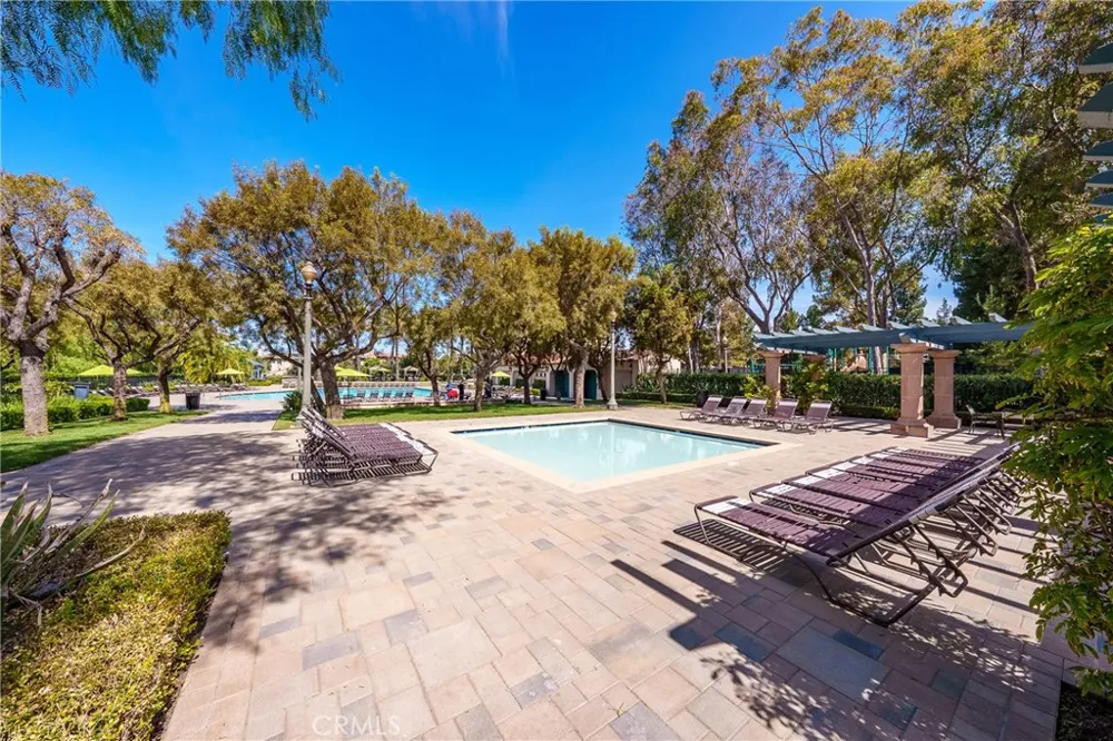 140 Talmadge Irvine, CA 92602