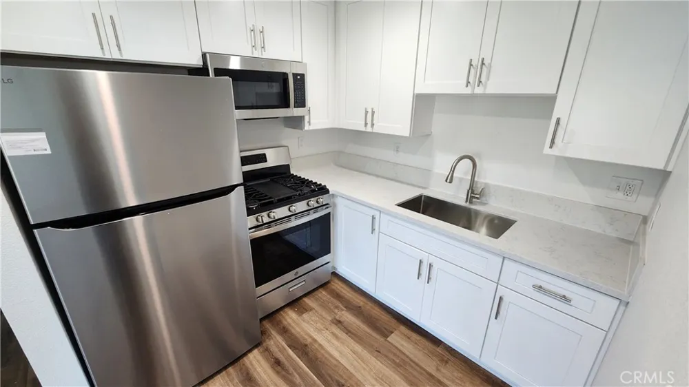 988 El Camino Drive #203 Costa Mesa, CA 92626