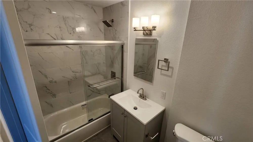 988 El Camino Drive #203 Costa Mesa, CA 92626