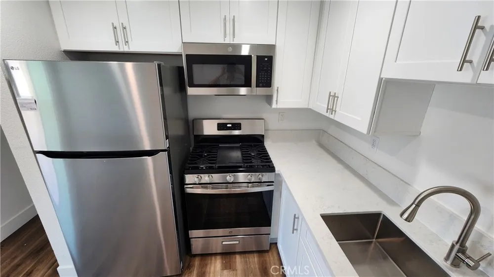 988 El Camino Drive #203 Costa Mesa, CA 92626