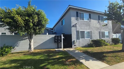988 El Camino Drive #203