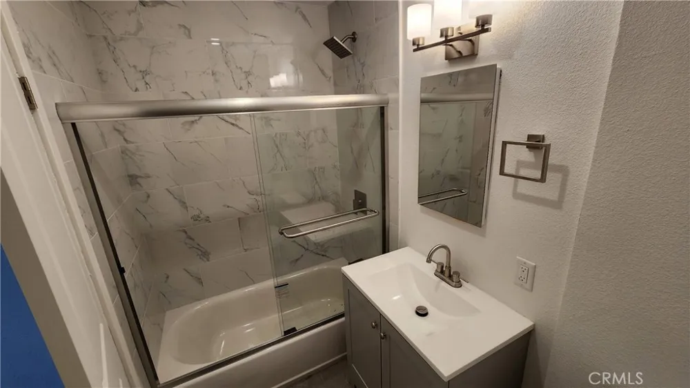 988 El Camino Drive #203 Costa Mesa, CA 92626