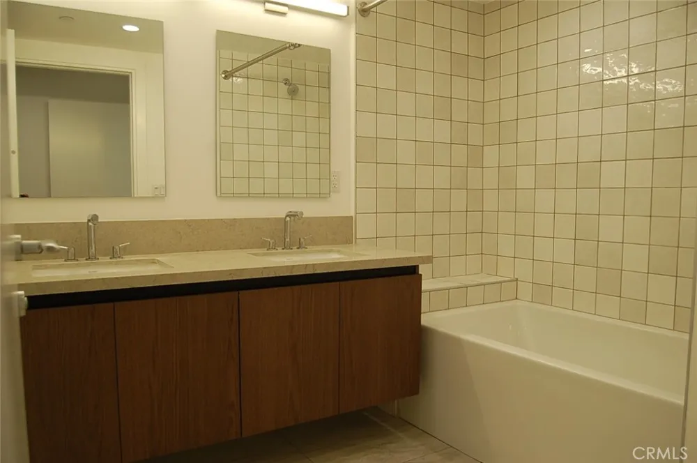 399 E Del Mar Boulevard #117 Pasadena, CA 91101
