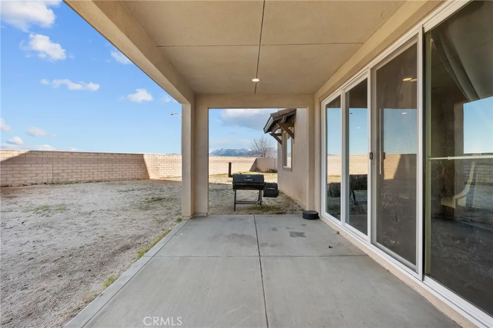 6949 Beale Palmdale, CA 93552