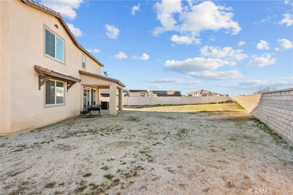 6949 Beale Palmdale, CA 93552