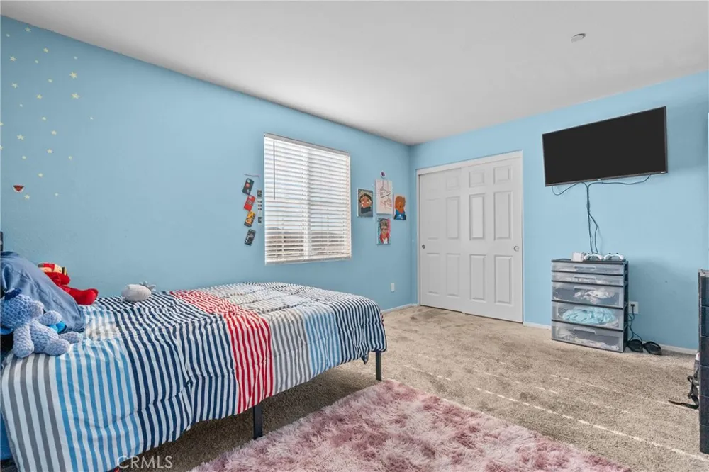 6949 Beale Palmdale, CA 93552