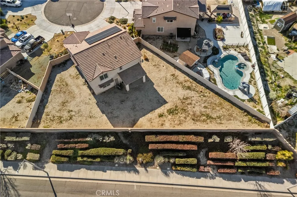 6949 Beale Palmdale, CA 93552