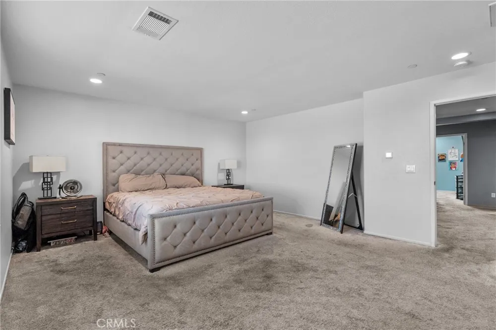 6949 Beale Palmdale, CA 93552