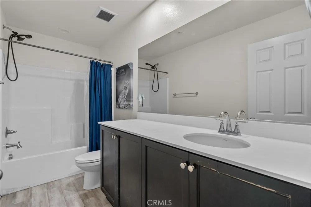 6949 Beale Palmdale, CA 93552