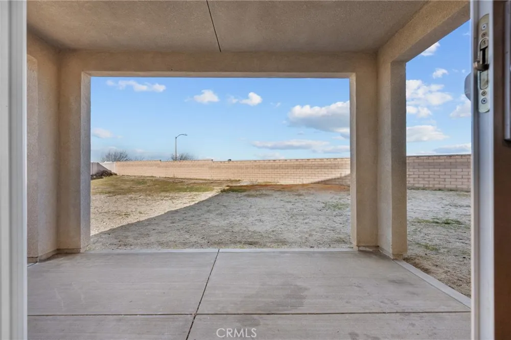 6949 Beale Palmdale, CA 93552