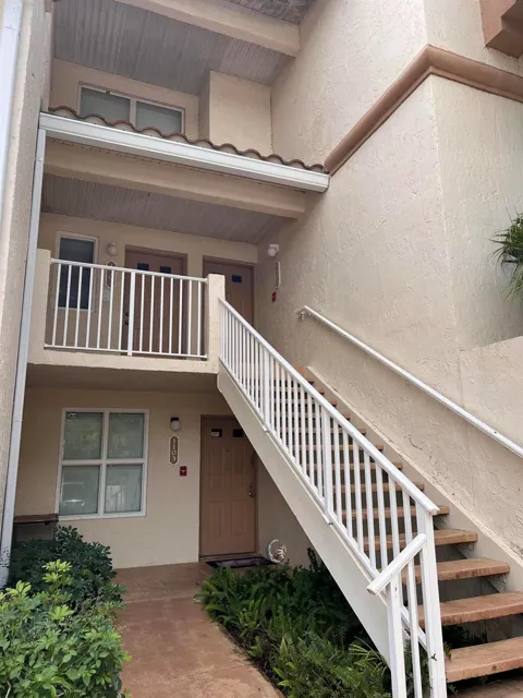 1103 Glenmoor Drive
