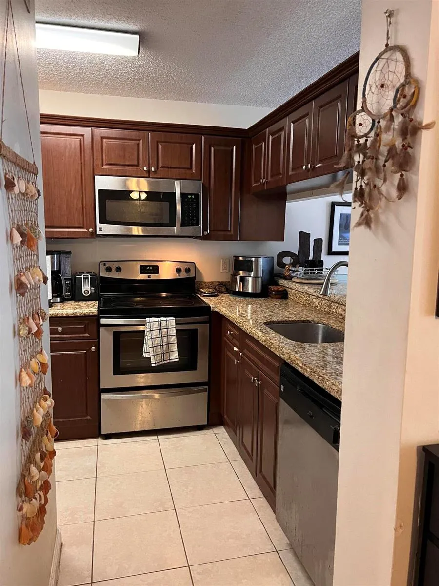 1103 Glenmoor Drive West Palm Beach, FL 33409