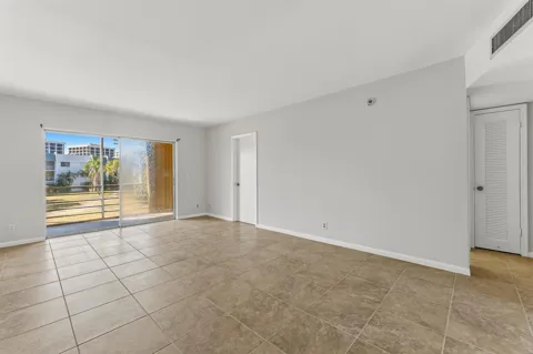 1638 EMBASSY DRIVE #208