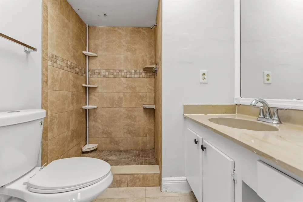 1638 EMBASSY DRIVE #208 West Palm Beach, FL 33401
