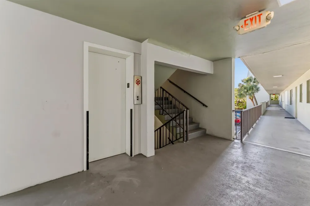1638 EMBASSY DRIVE #208 West Palm Beach, FL 33401
