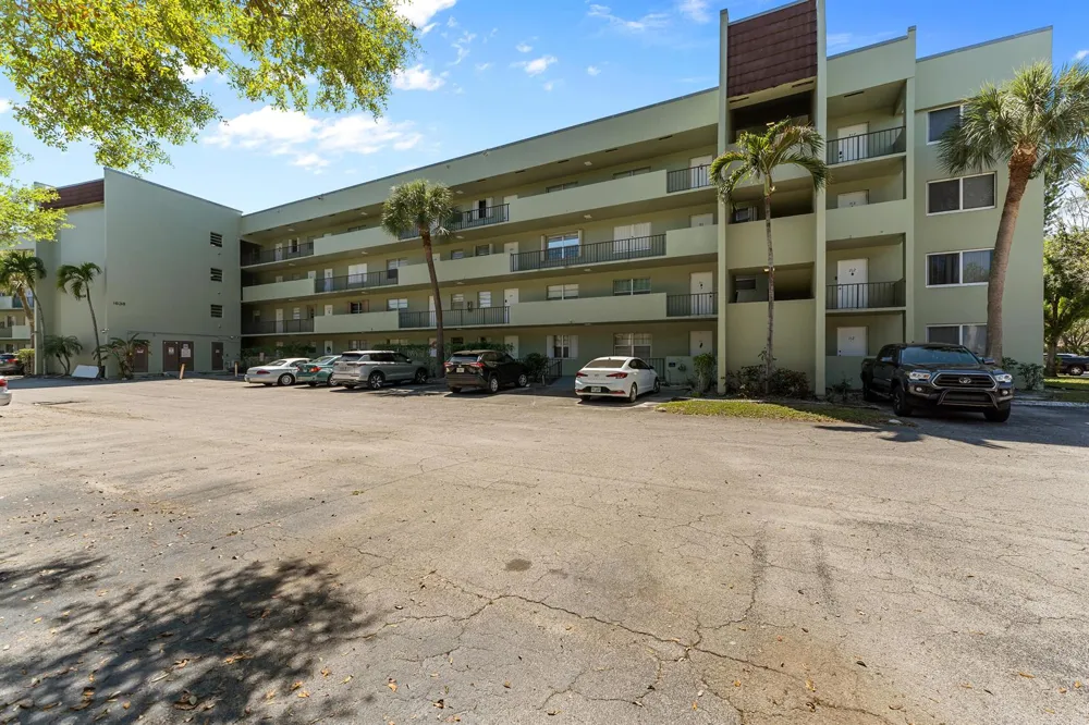 1638 EMBASSY DRIVE #208 West Palm Beach, FL 33401