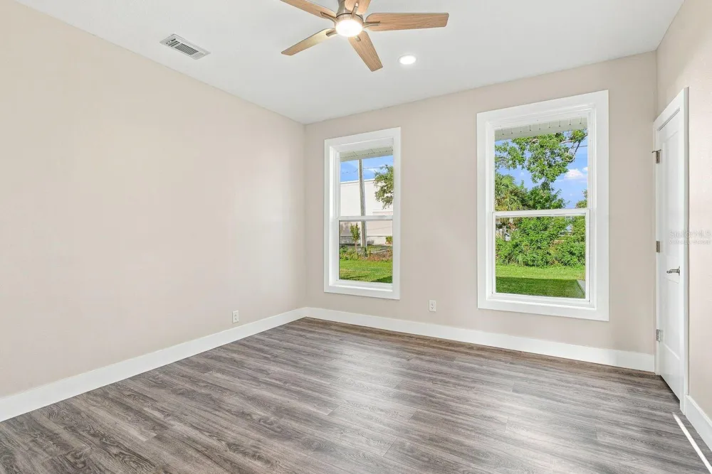112 E MARTIN LUTHER KING JR DRIVE Tarpon Springs, FL 34689