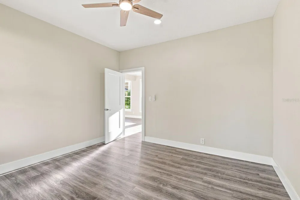 112 E MARTIN LUTHER KING JR DRIVE Tarpon Springs, FL 34689