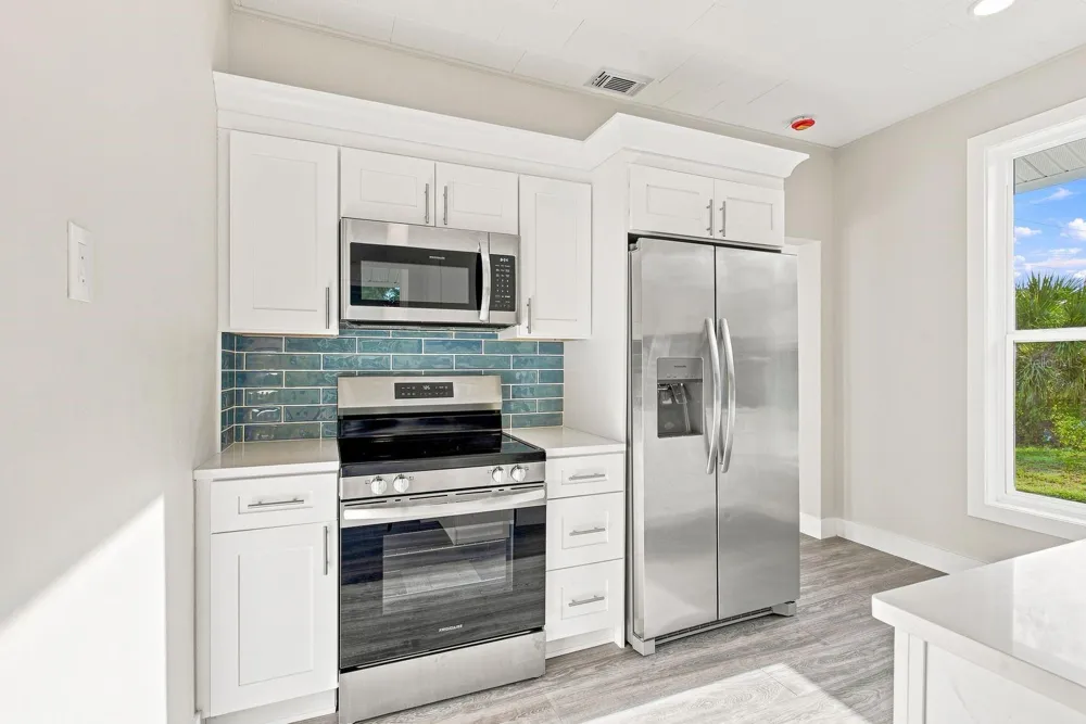 112 E MARTIN LUTHER KING JR DRIVE Tarpon Springs, FL 34689