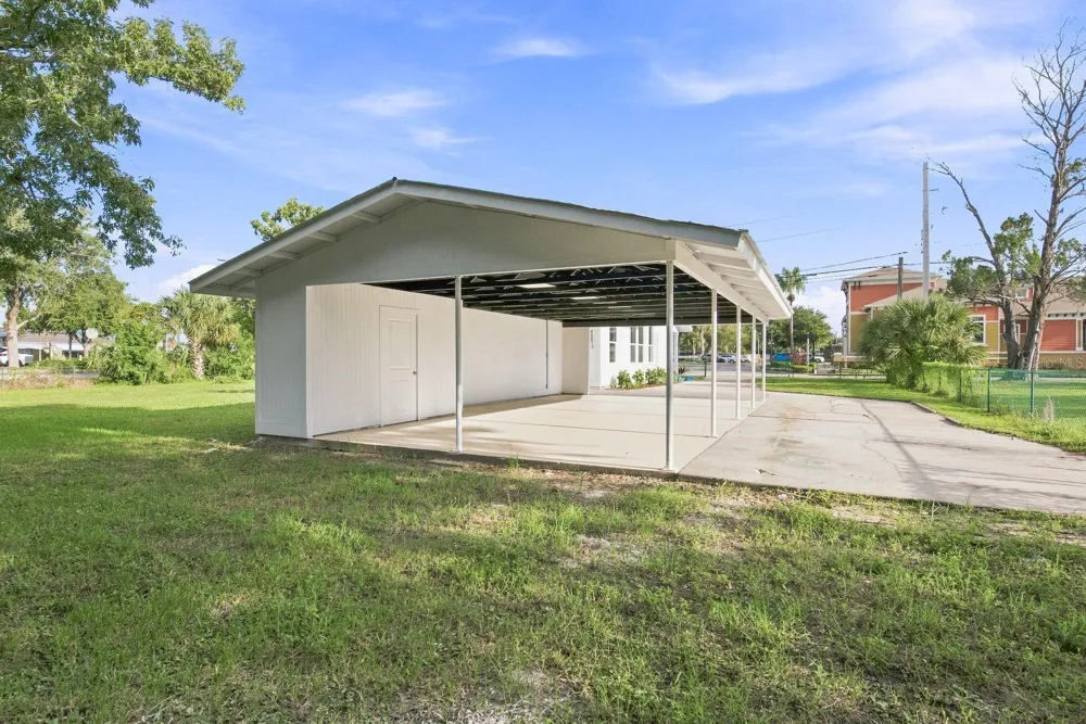 112 E MARTIN LUTHER KING JR DRIVE Tarpon Springs, FL 34689