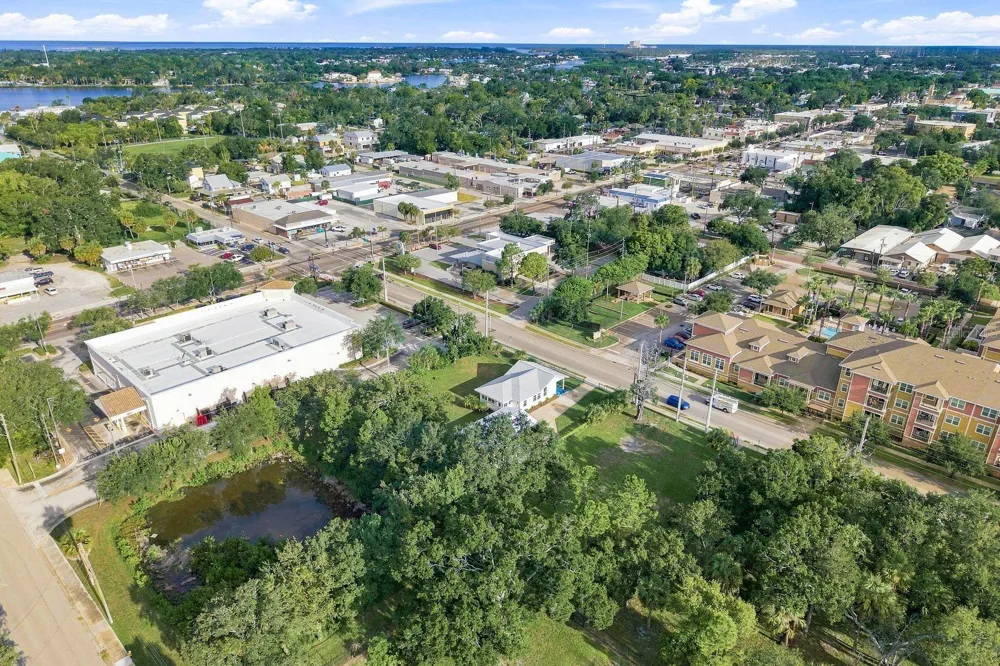112 E MARTIN LUTHER KING JR DRIVE Tarpon Springs, FL 34689