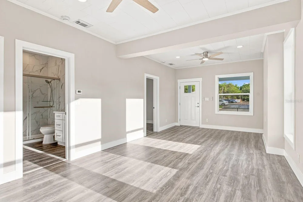 112 E MARTIN LUTHER KING JR DRIVE Tarpon Springs, FL 34689