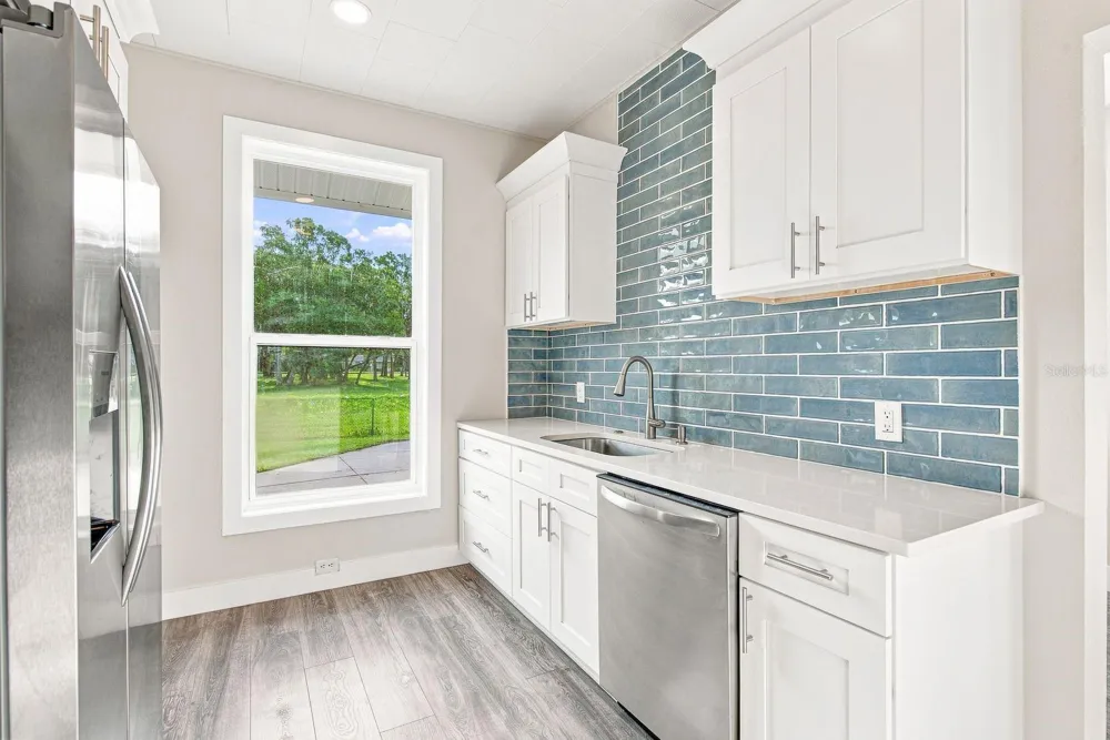 112 E MARTIN LUTHER KING JR DRIVE Tarpon Springs, FL 34689