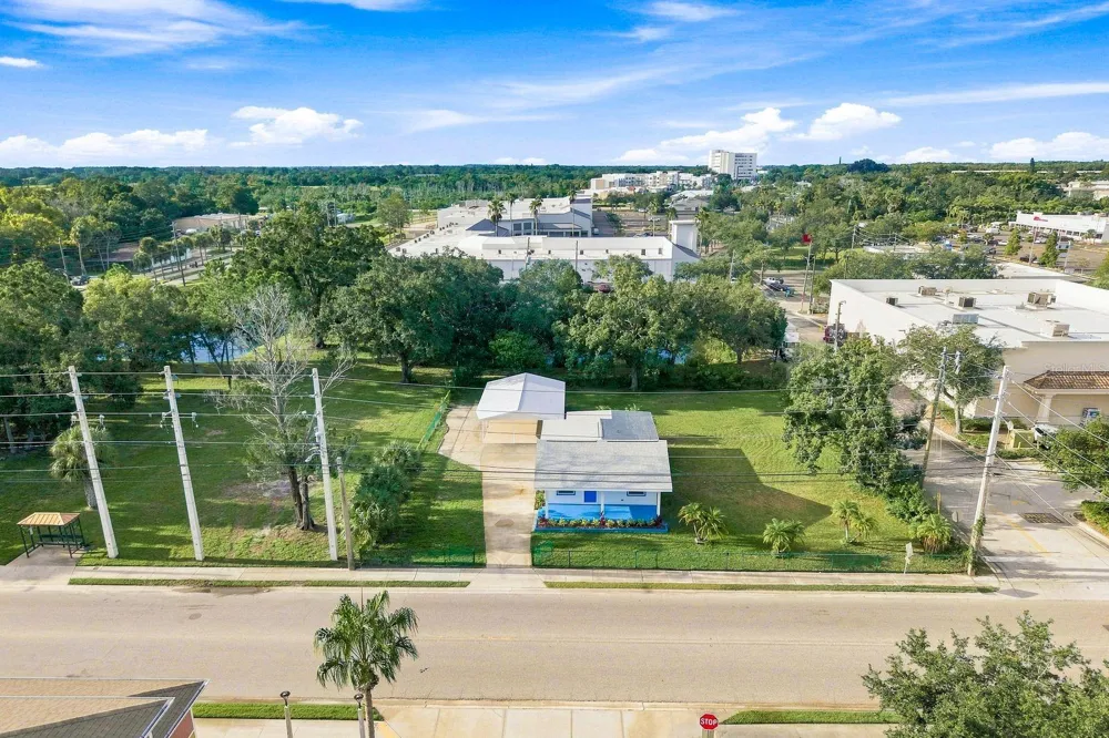 112 E MARTIN LUTHER KING JR DRIVE Tarpon Springs, FL 34689
