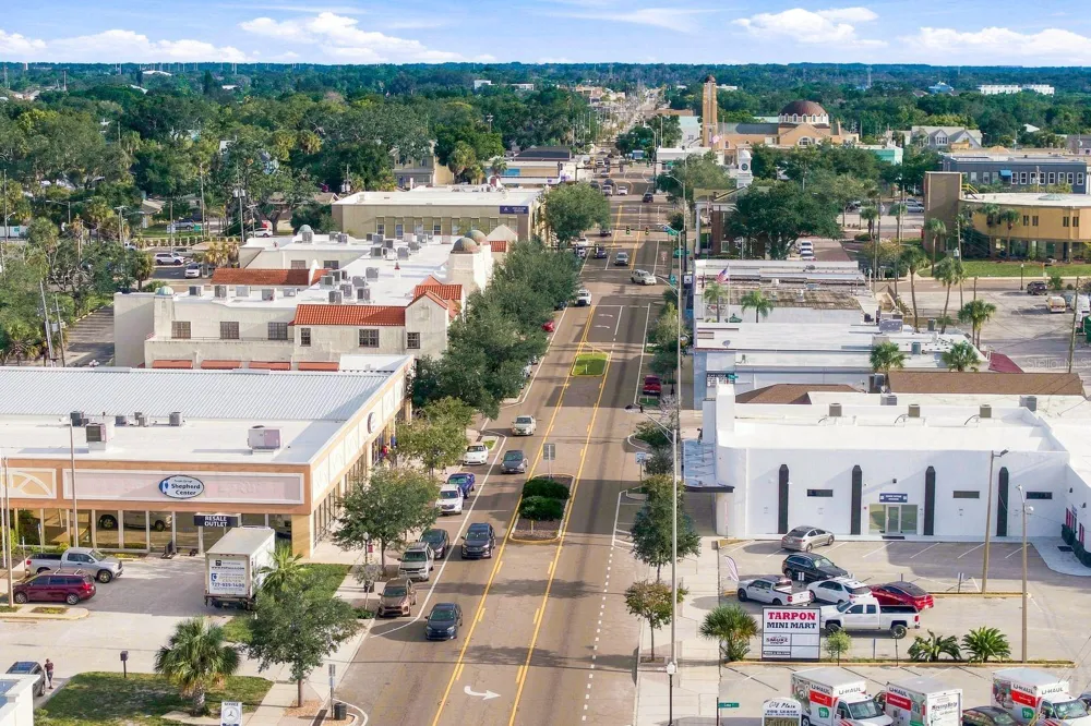112 E MARTIN LUTHER KING JR DRIVE Tarpon Springs, FL 34689