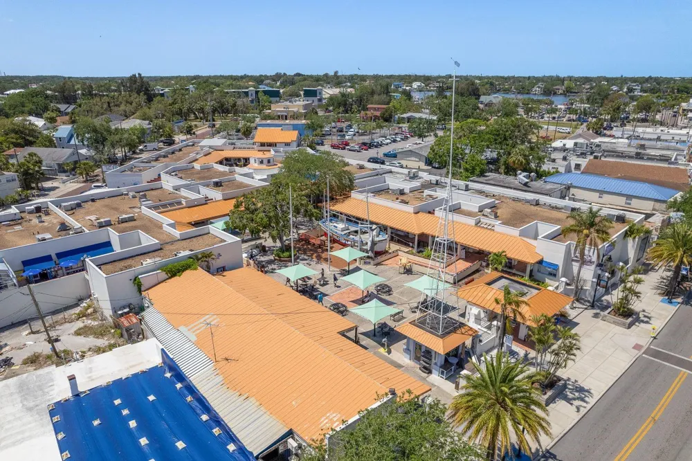 112 E MARTIN LUTHER KING JR DRIVE Tarpon Springs, FL 34689