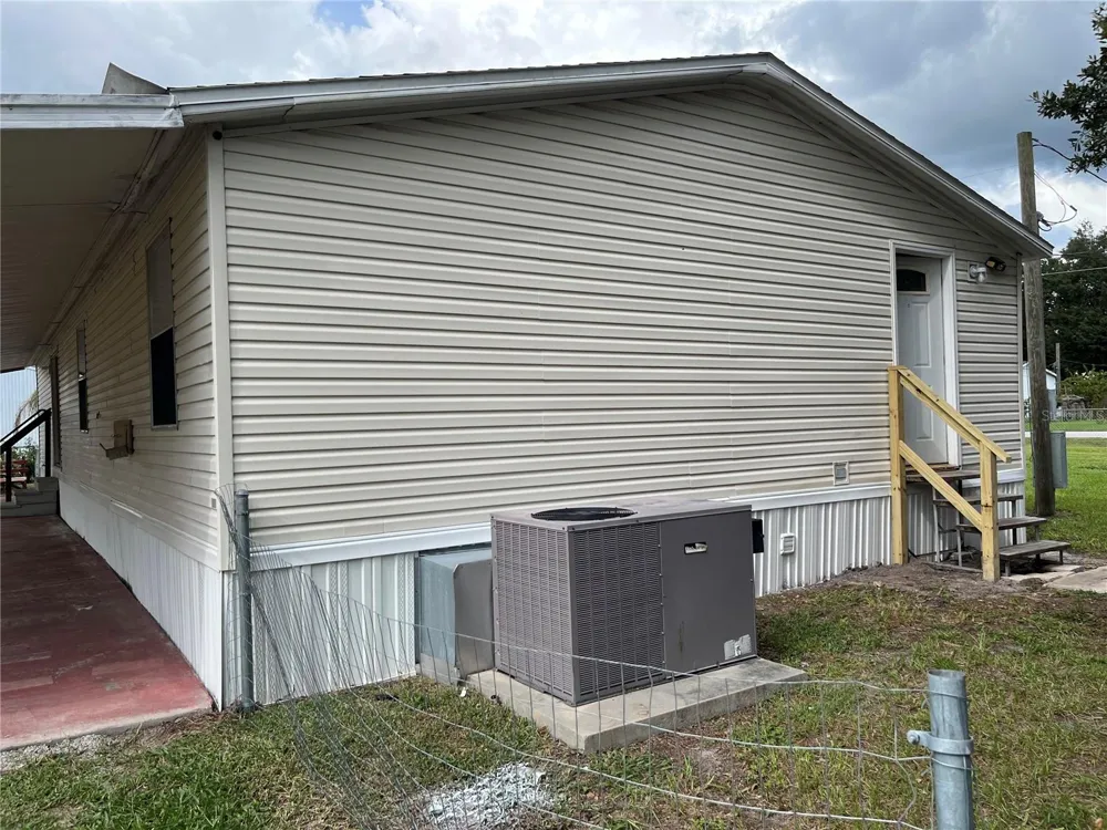 4120 LAUREL CREST DRIVE Mulberry, FL 33860