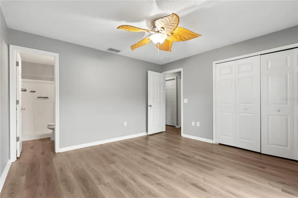 5549 NEW CAMBRIDGE ROAD Orlando, FL 32810