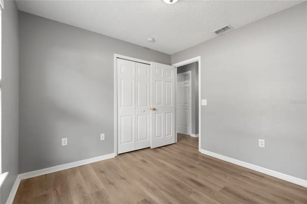 5549 NEW CAMBRIDGE ROAD Orlando, FL 32810