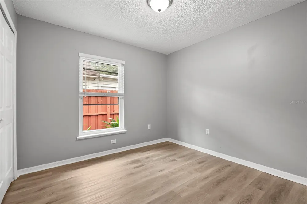 5549 NEW CAMBRIDGE ROAD Orlando, FL 32810