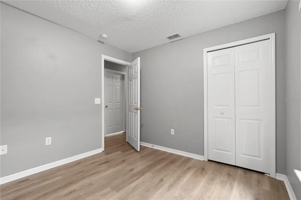 5549 NEW CAMBRIDGE ROAD Orlando, FL 32810