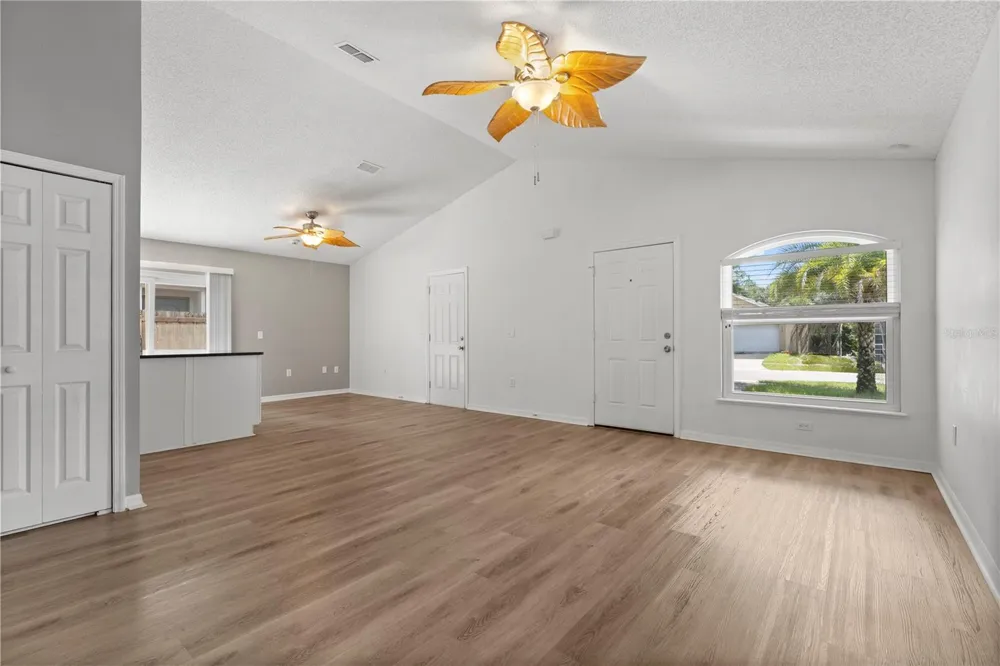 5549 NEW CAMBRIDGE ROAD Orlando, FL 32810