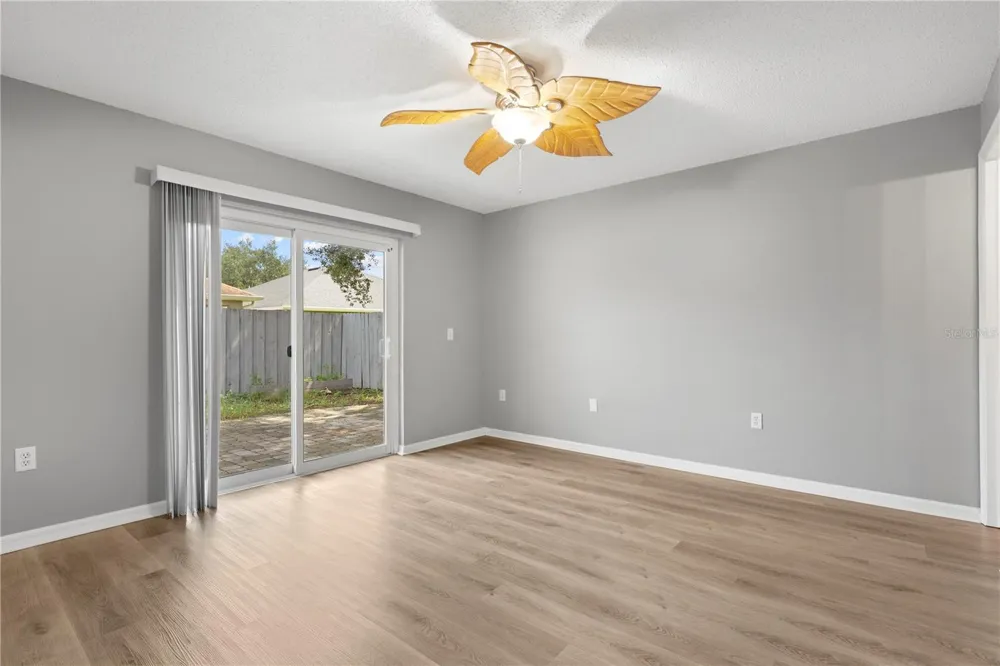 5549 NEW CAMBRIDGE ROAD Orlando, FL 32810