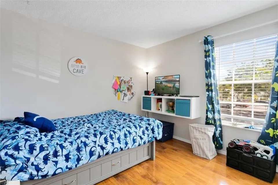 14642 LAGUNA BEACH CIRCLE Orlando, FL 32824