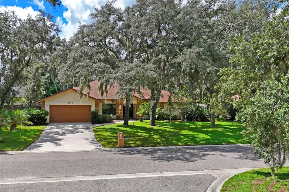 2715 LAUREL OAK DRIVE Plant City, FL 33566