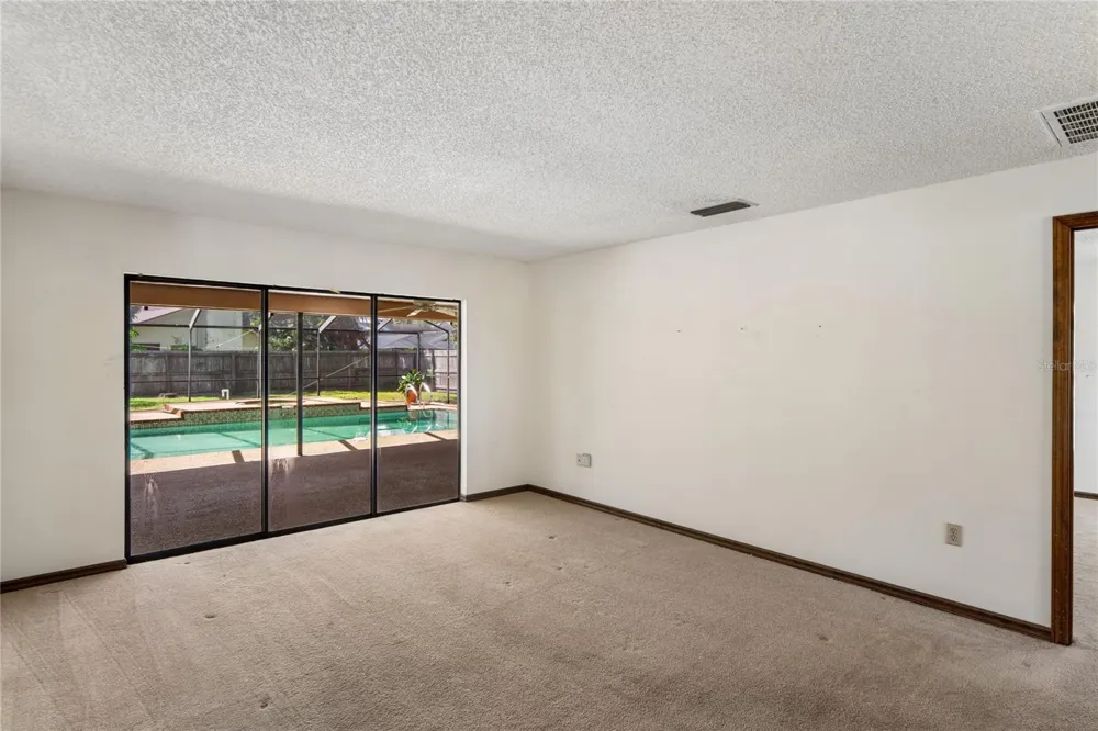 2715 LAUREL OAK DRIVE Plant City, FL 33566