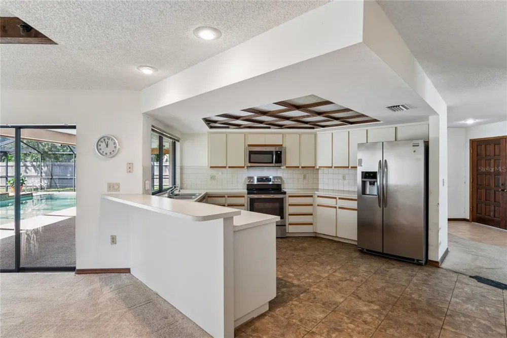 2715 LAUREL OAK DRIVE Plant City, FL 33566