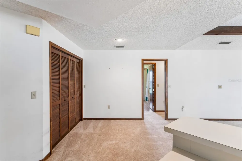 2715 LAUREL OAK DRIVE Plant City, FL 33566