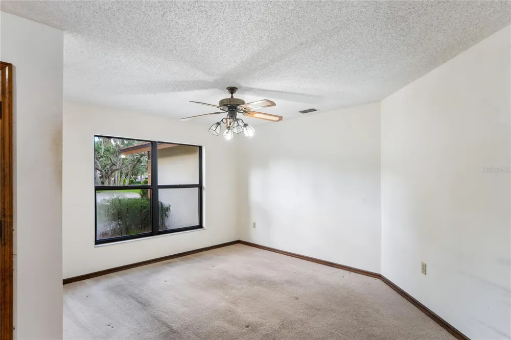 2715 LAUREL OAK DRIVE Plant City, FL 33566