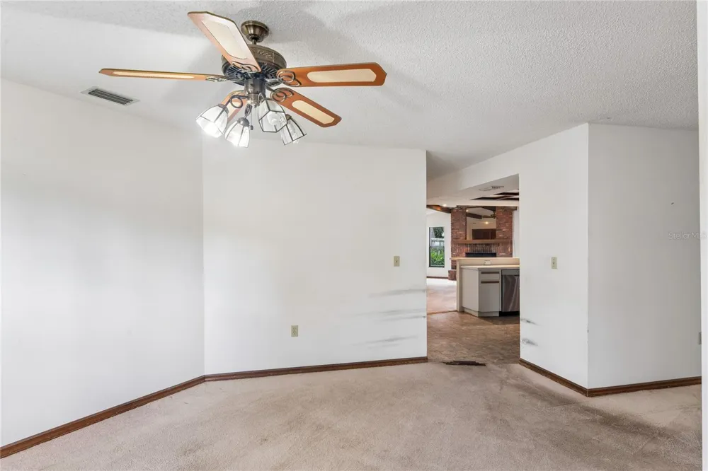 2715 LAUREL OAK DRIVE Plant City, FL 33566
