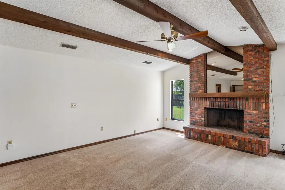 2715 LAUREL OAK DRIVE Plant City, FL 33566