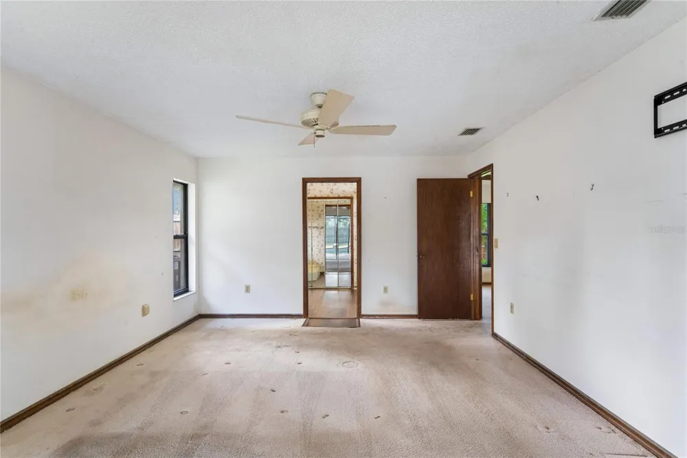 2715 LAUREL OAK DRIVE Plant City, FL 33566